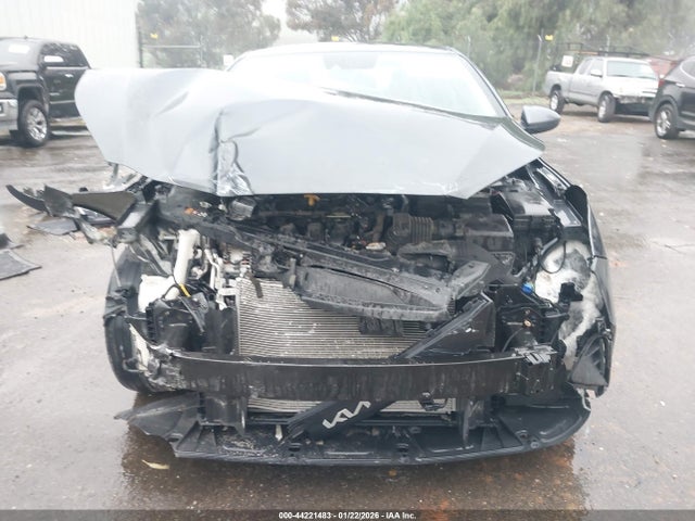 3KPF24AD6PE569997 KIA FORTE LX