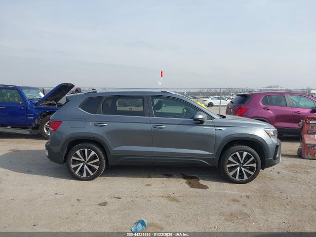 Aukcja sprzedaży 2024 Volkswagen Taos 1.5t Se, vin: 3VVSX7B29RM123514, numer aukcji: 44221493