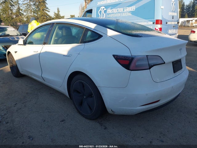 2019 TESLA MODEL 3 5YJ3E1EB0KF481855 Photo 2