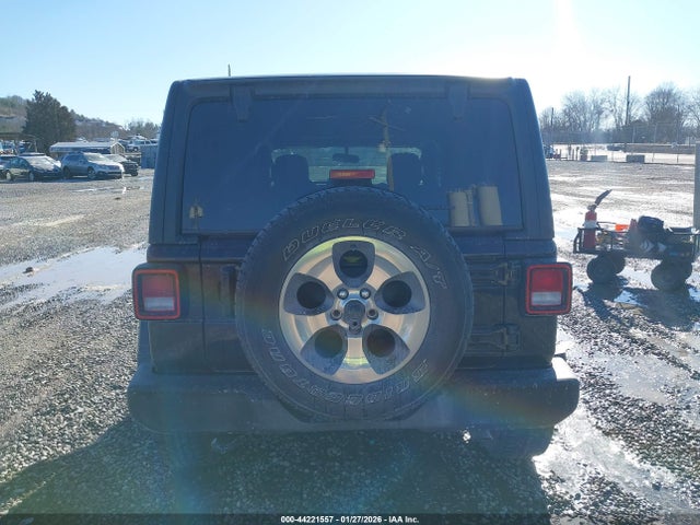 1C4HJXDN5MW755744 Jeep Wrangler Unlimited Freedom 4x4