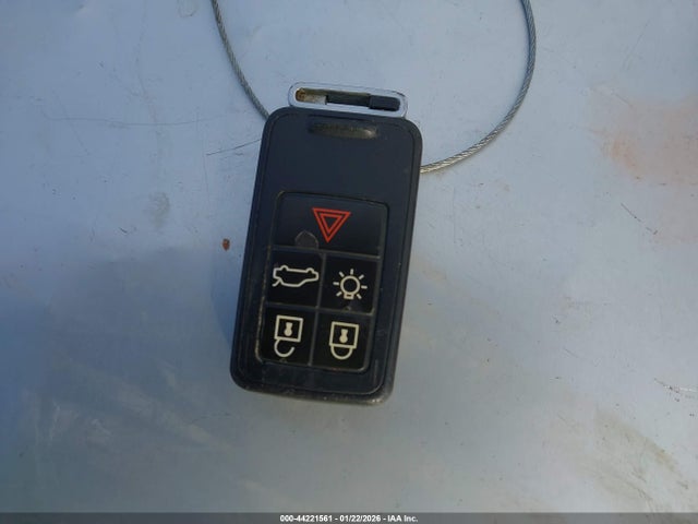 2011 VOLVO XC70 YV4952BZ8B1103189 Photo 10