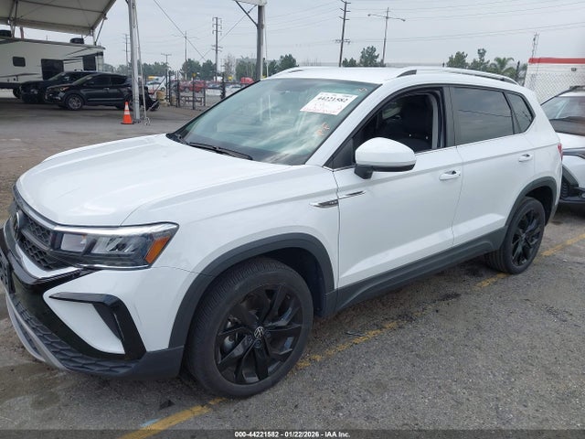 2022 VOLKSWAGEN TAOS 3VVRX7B24NM090138 Photo 1