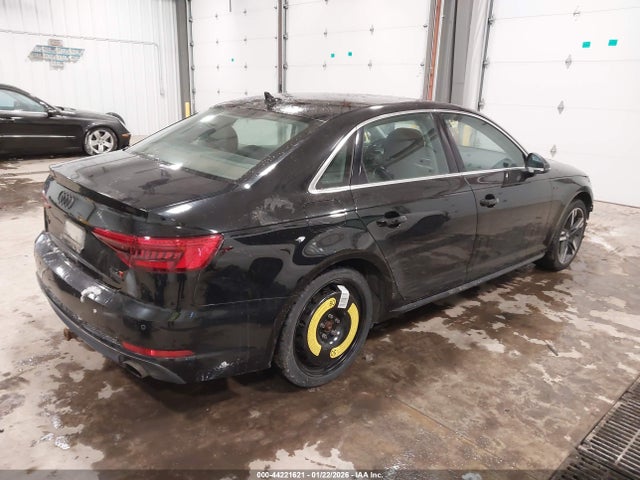 2017 AUDI A4 WAUENAF41HN006358 Photo 3