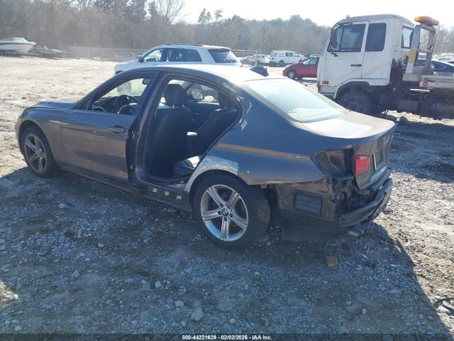 2013 BMW 328I WBA3A5G58DNP27109 Photo 2