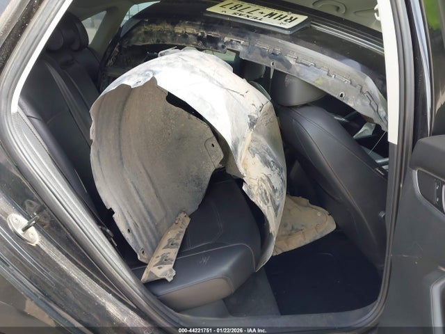 44221751 :رقم المزاد ، 1VWDT7A31HC028634 vin ، 2017 Volkswagen Passat 1.8t R-line مزاد بيع