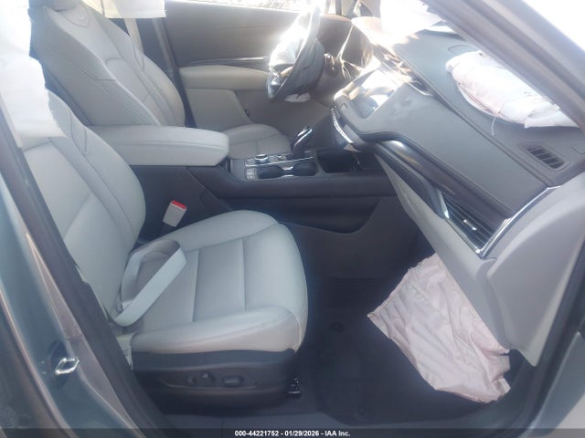 44221752 :رقم المزاد ، 1GYAZAR48PF151871 vin ، 2023 Cadillac Xt4 Fwd Luxury مزاد بيع