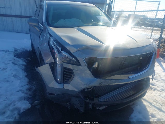 44221752 :رقم المزاد ، 1GYAZAR48PF151871 vin ، 2023 Cadillac Xt4 Fwd Luxury مزاد بيع