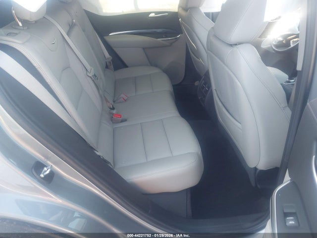 44221752 :رقم المزاد ، 1GYAZAR48PF151871 vin ، 2023 Cadillac Xt4 Fwd Luxury مزاد بيع