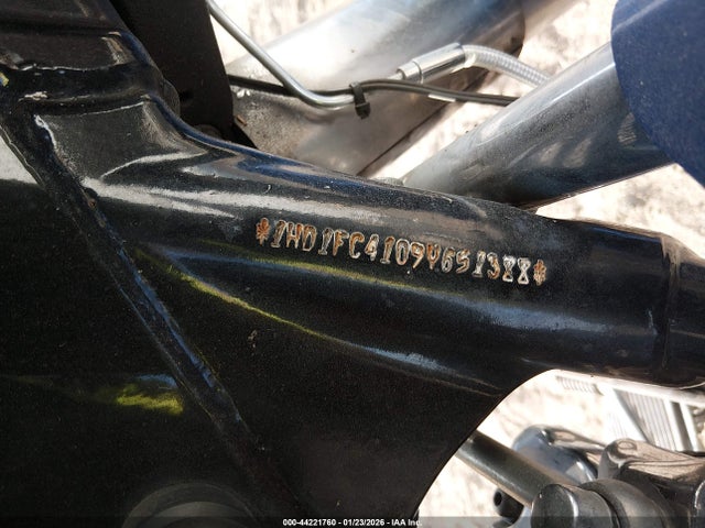 2009 HARLEY-DAVIDSON FLHTCU 1HD1FC4109Y651388 Photo 9