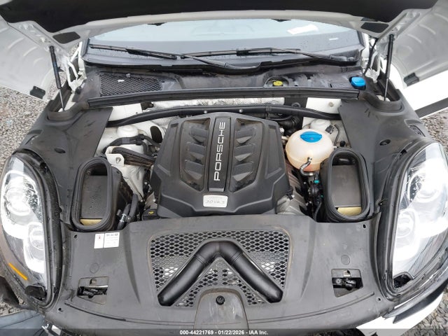 2017 PORSCHE MACAN WP1AB2A51HLB21097 Photo 9