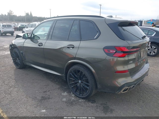 2025 BMW X5 5UX33EU00S9Y18742 Photo 2
