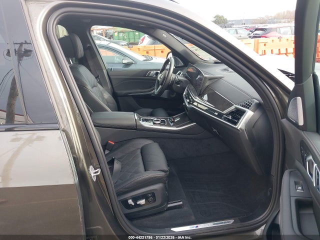 2025 BMW X5 5UX33EU00S9Y18742 Photo 4