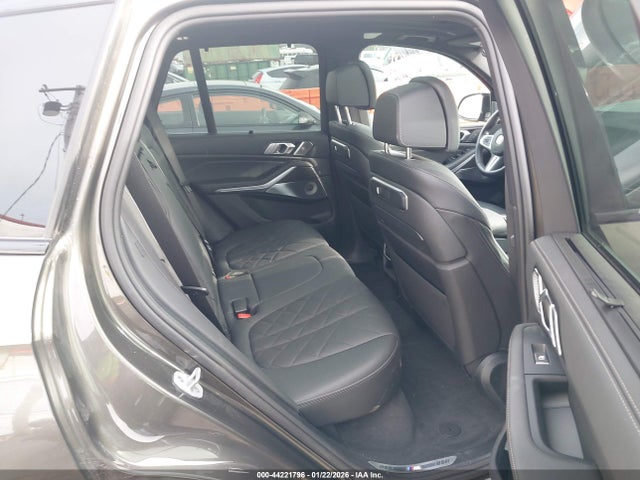 2025 BMW X5 5UX33EU00S9Y18742 Photo 7