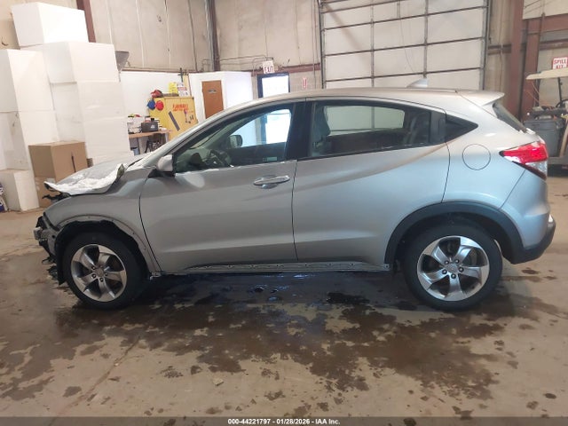 3CZRU6H37NM739426 Honda Hr-v Awd Lx
