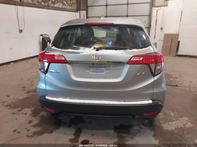 3CZRU6H37NM739426 Honda Hr-v Awd Lx