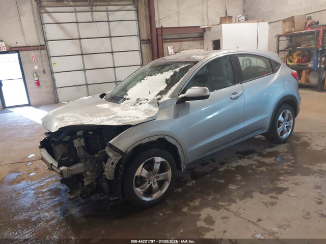 3CZRU6H37NM739426 Honda Hr-v Awd Lx