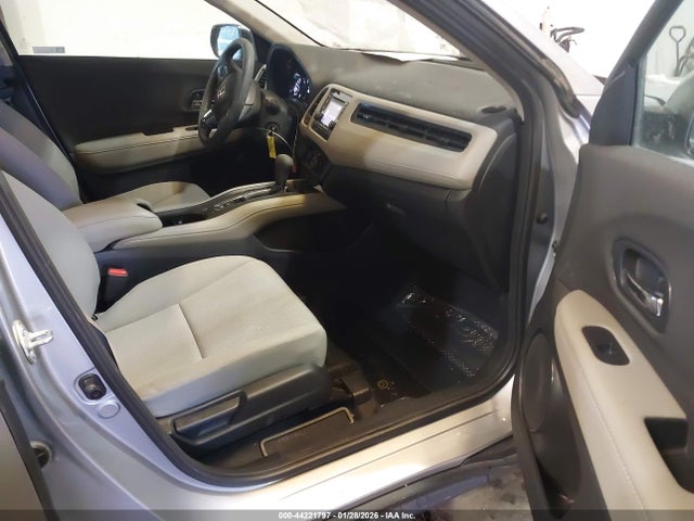 3CZRU6H37NM739426 Honda Hr-v Awd Lx