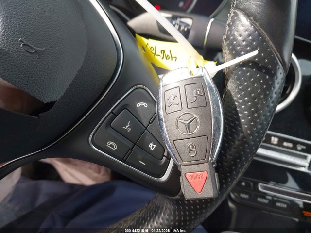 44221819 :رقم المزاد ، 55SWF4KB4GU138312 vin ، 2016 Mercedes-benz C 300 4matic مزاد بيع