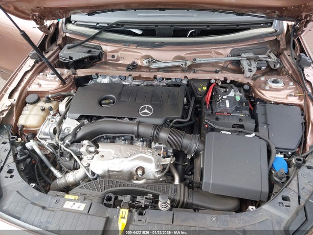 W1N4M4GB6NW171935 Mercedes-Benz GLB 250