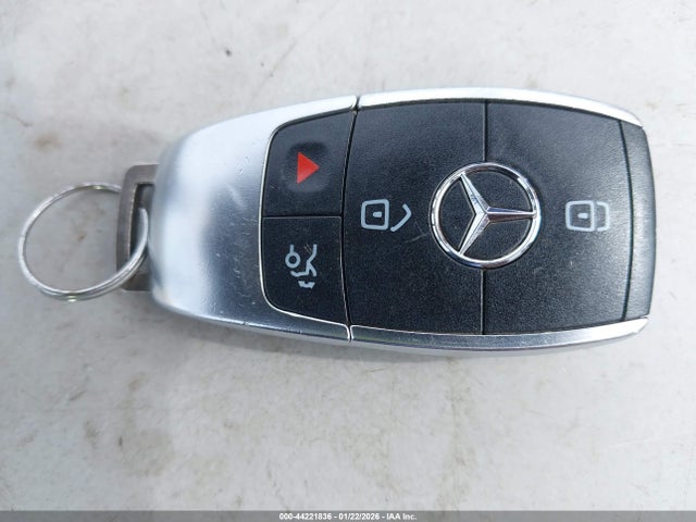 W1N4M4GB6NW171935 Mercedes-Benz GLB 250