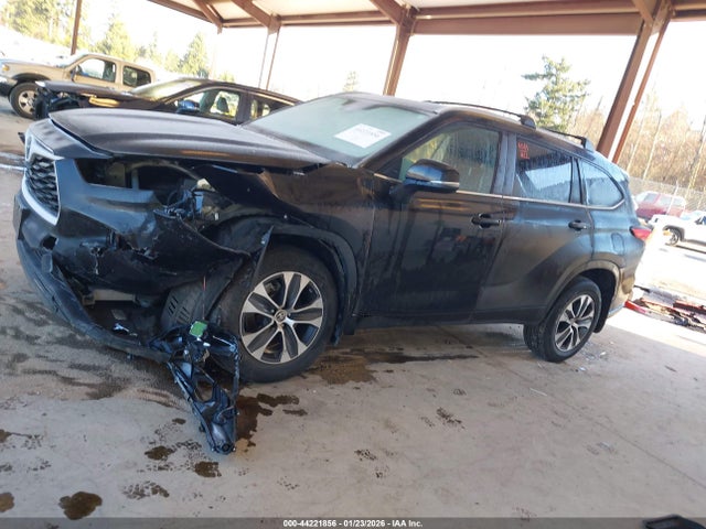5TDKDRBH7PS518554 Toyota Highlander Xle