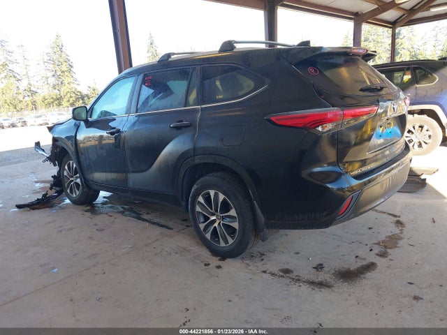 5TDKDRBH7PS518554 Toyota Highlander Xle