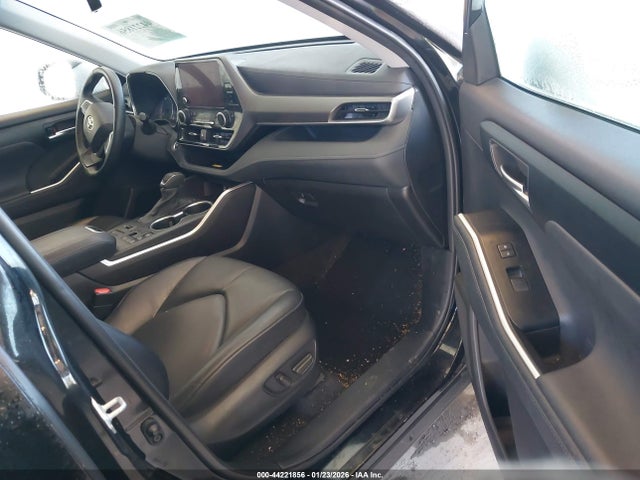 5TDKDRBH7PS518554 Toyota Highlander Xle