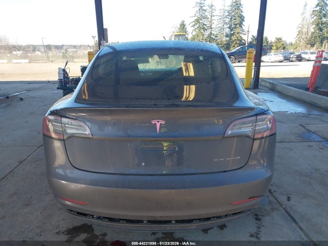 Tesla Model 3 Long Range/performance 2018 5YJ3E1EB1JF113845 Image 16