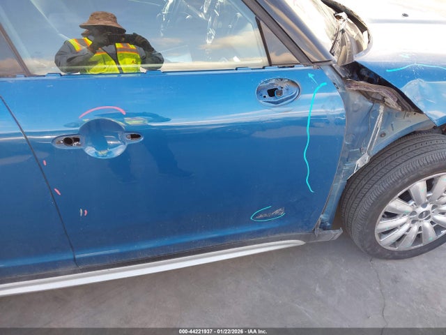 2018 MINI COUNTRYMAN WMZYT5C33J3E61502 Photo 5