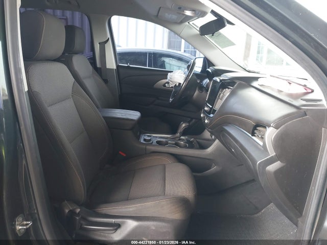 1GNERGKW8KJ317437 Chevrolet Traverse 1lt