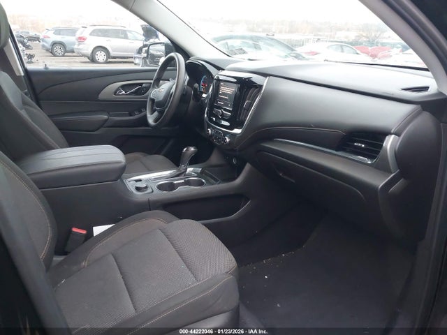 1GNEVFKW5LJ270956 Chevrolet Traverse Awd Ls