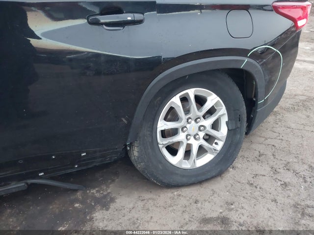 1GNEVFKW5LJ270956 Chevrolet Traverse Awd Ls