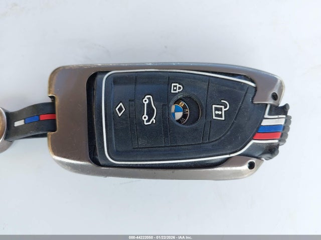 44222050 :رقم المزاد ، 5UXWX9C51G0D94377 vin ، 2016 Bmw X3 Xdrive28i مزاد بيع