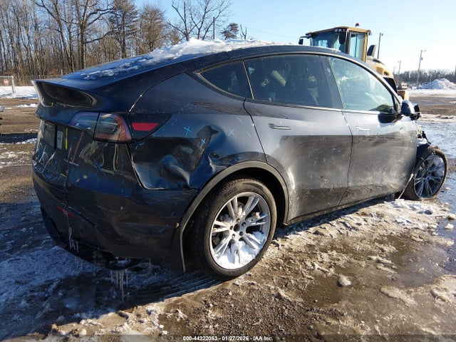 2024 TESLA MODEL Y 7SAYGDEEXRA274363 Photo 3