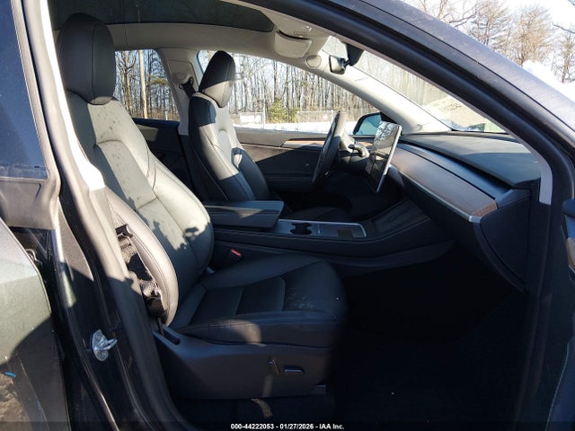 2024 TESLA MODEL Y 7SAYGDEEXRA274363 Photo 4