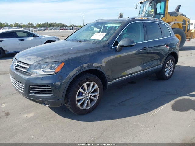 2014 VOLKSWAGEN TOUAREG WVGEF9BP3ED006664 Photo 1