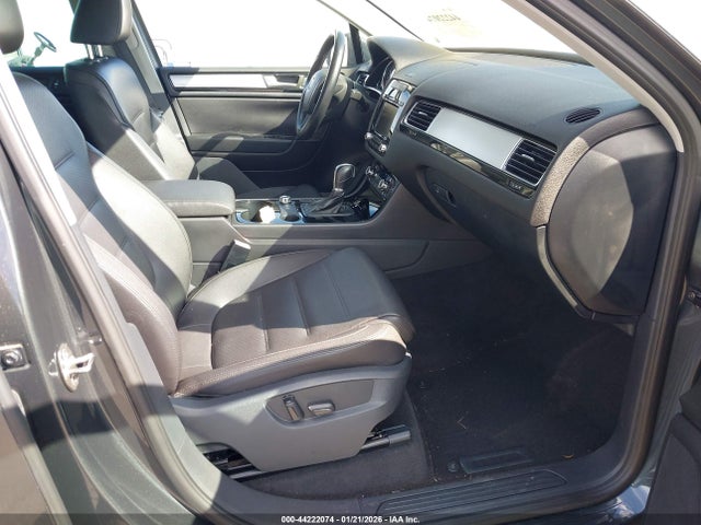 2014 VOLKSWAGEN TOUAREG WVGEF9BP3ED006664 Photo 4