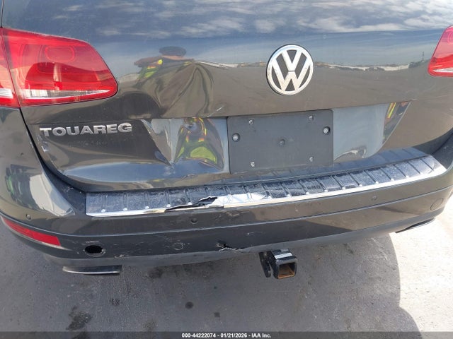 2014 VOLKSWAGEN TOUAREG WVGEF9BP3ED006664 Photo 5