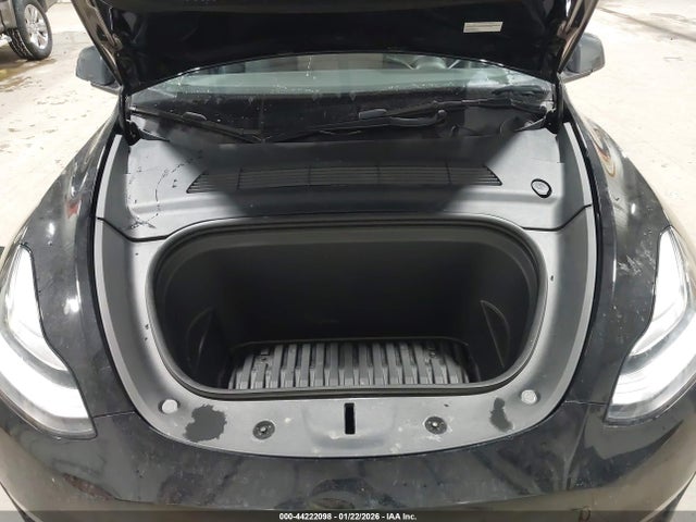 7SAYGDEE4NF363715 Tesla Model Y Long Range Dual Motor All-wheel Drive