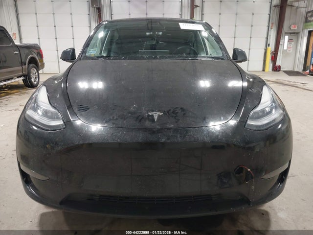 7SAYGDEE4NF363715 Tesla Model Y Long Range Dual Motor All-wheel Drive