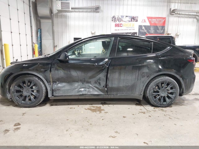 7SAYGDEE4NF363715 Tesla Model Y Long Range Dual Motor All-wheel Drive