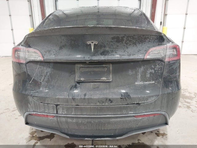 7SAYGDEE4NF363715 Tesla Model Y Long Range Dual Motor All-wheel Drive