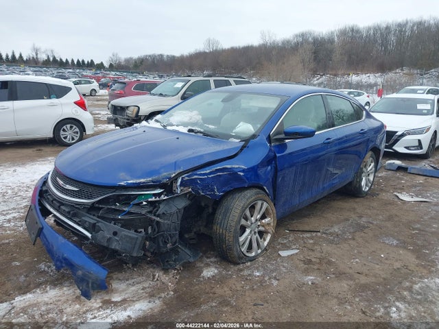 2015 Chrysler 200 Limited მანქანა იყიდება აუქციონზე, vin: 1C3CCCAB1FN592868, აუქციონის ნომერი: 44222144