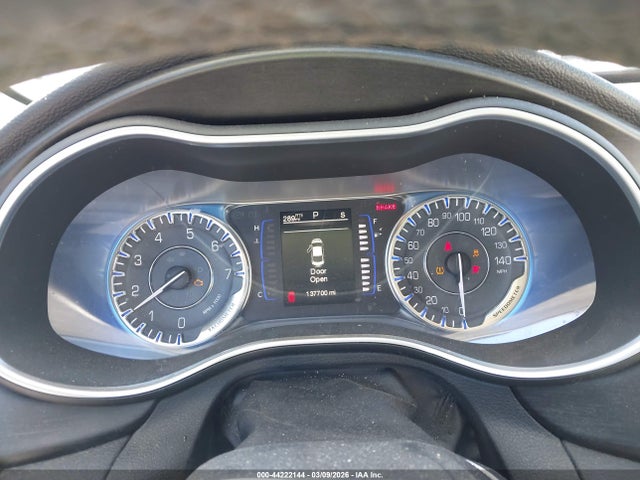 2015 Chrysler 200 Limited მანქანა იყიდება აუქციონზე, vin: 1C3CCCAB1FN592868, აუქციონის ნომერი: 44222144