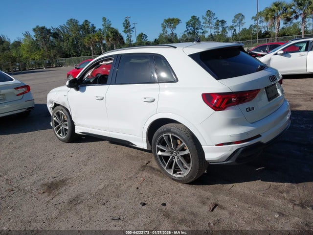2021 AUDI Q3 WA1DECF33M1082113 Photo 2