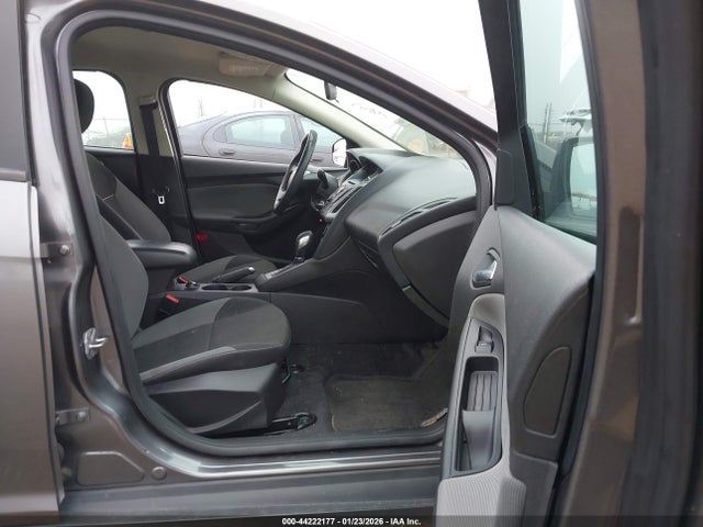 1FADP3K24EL185792 Ford FOCUS SE