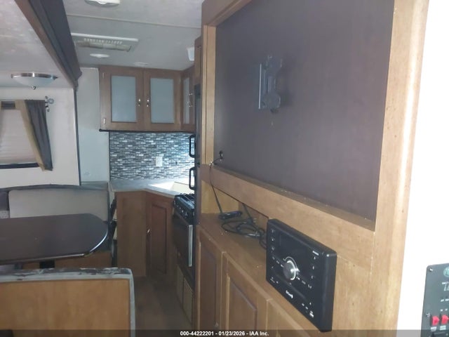 4X4TSMC27JA320594 Forest River Salem 27d