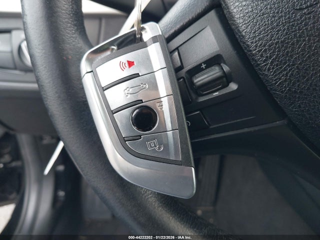 2018 BMW 320I WBA8E1G53JNU89541 Photo 10