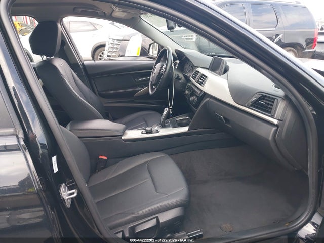 2018 BMW 320I WBA8E1G53JNU89541 Photo 4