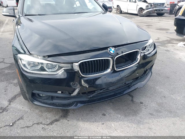 2018 BMW 320I WBA8E1G53JNU89541 Photo 5